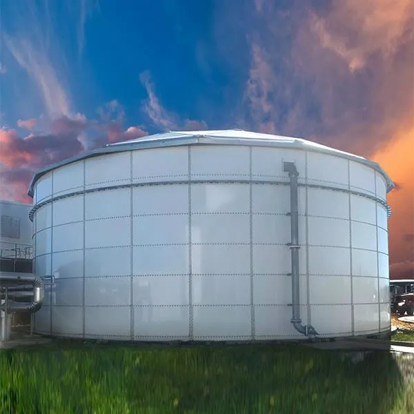 Glas gesmolten tot stalen tank